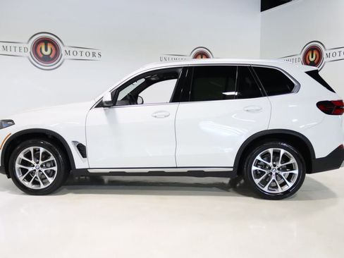 Used 2024 BMW X5 xDrive40i w/ Premium Package AWD/4WD image 34