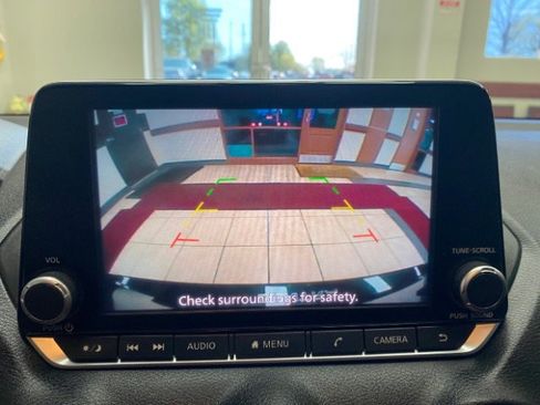 Used 2021 Nissan Sentra SV image 27