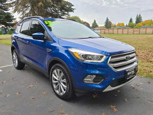 Used 2019 Ford Escape SEL image 9