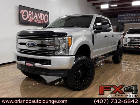 Used 2017 Ford F250 XLT w/ XLT Premium Package image 1