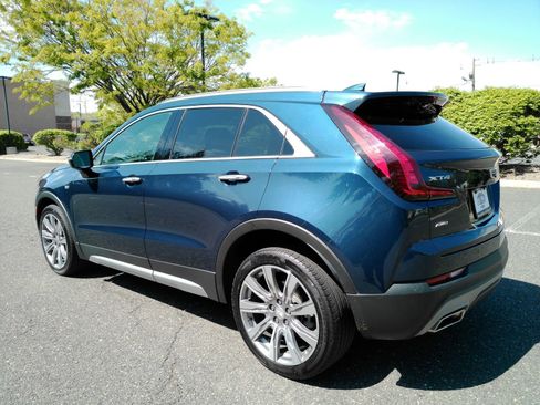 Certified 2022 Cadillac XT4 Premium Luxury w/ Safety Alert Package AWD/4WD image 5