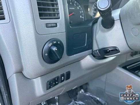 Used 2019 Nissan NV 3500 SV w/ Navigation Package image 23