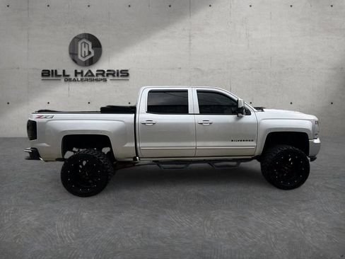 Used 2018 Chevrolet Silverado 1500 LT w/ All Star Edition AWD/4WD image 5