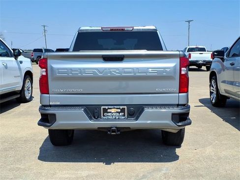 Used 2025 Chevrolet Silverado 1500 Custom image 4
