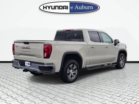 Used 2026 GMC Sierra 1500 SLE w/ X31 Off-Road Package AWD/4WD image 5