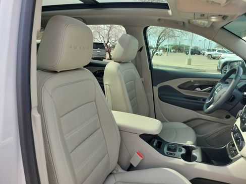 Used 2023 GMC Terrain Denali image 18