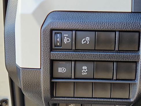 Used 2024 Toyota Tacoma TRD Off-Road image 26