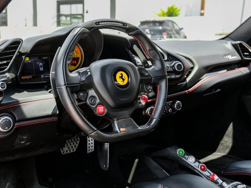 Used 2017 Ferrari 488 Spider RWD image 2