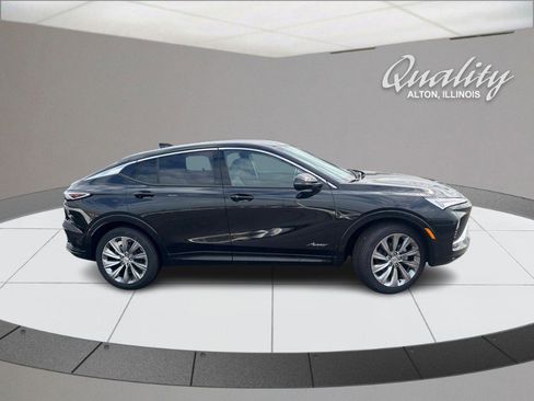 New 2026 Buick Envista Avenir FWD image 3