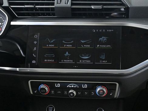 Used 2025 Audi Q3 2.0T Premium w/ Convenience Package image 13