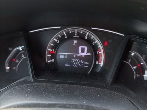 Used 2018 Honda Civic LX image 9