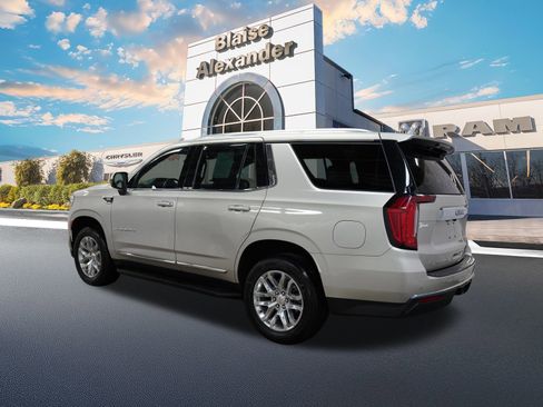 Used 2023 GMC Yukon SLT image 11