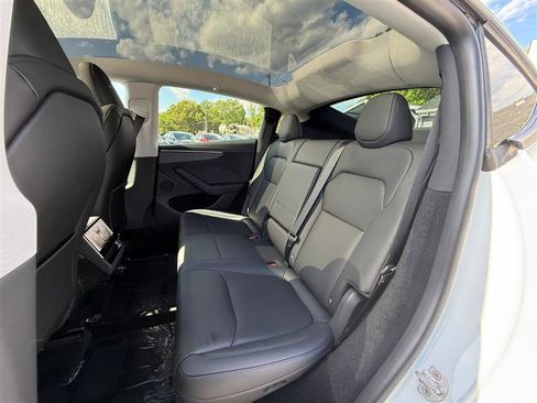 Used 2026 Tesla Model Y Long Range AWD/4WD image 11
