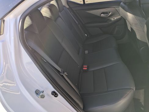 Used 2024 Nissan Sentra SR w/ SR Premium Package image 27