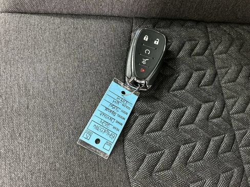 Used 2024 Chevrolet Equinox LT AWD/4WD image 12