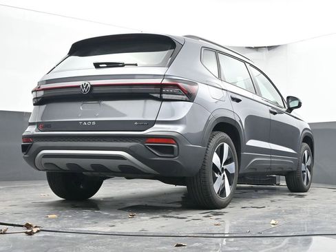 Used 2025 Volkswagen Taos S image 41