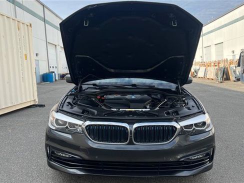 Used 2018 BMW 530e RWD image 28
