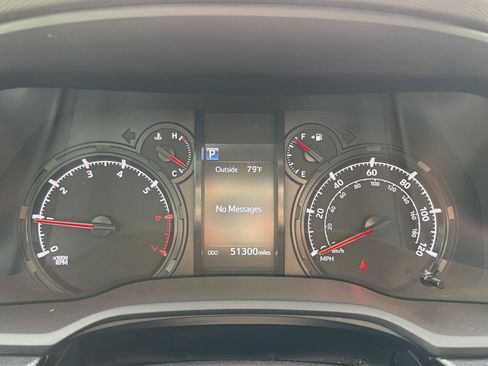 Used 2024 Toyota 4Runner SR5 Premium w/ Moonroof Package AWD/4WD image 26