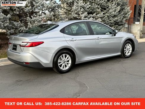 Used 2026 Toyota Camry LE image 7