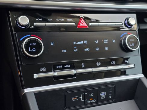 Certified 2026 Hyundai Santa Fe SEL FWD image 22