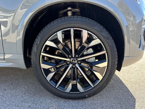 New 2026 Volvo XC90 B5 Core image 7