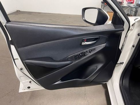 Used 2017 Toyota Yaris iA image 27