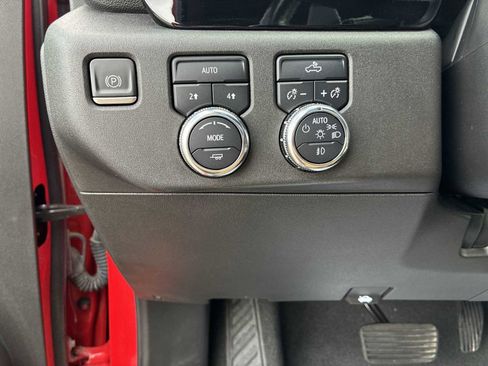 Certified 2022 GMC Sierra 1500 Elevation w/ LPO, Elevation Black Package image 18