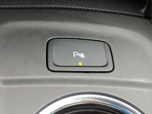 Used 2023 Chevrolet Equinox LT FWD image 22