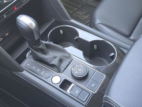 Used 2023 Volkswagen Atlas SE w/ Black Wheel Package image 22