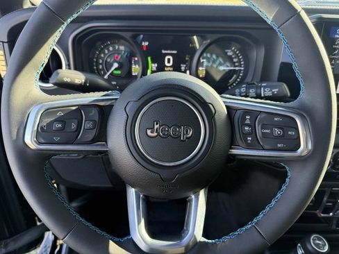 Used 2024 Jeep Wrangler High Altitude image 17
