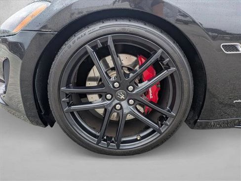 Used 2015 Maserati GranTurismo Sport image 23