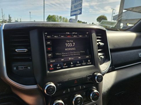 Used 2019 RAM 1500 Big Horn AWD/4WD image 24