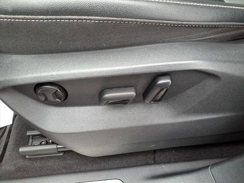 Used 2022 Volkswagen Atlas SE image 18