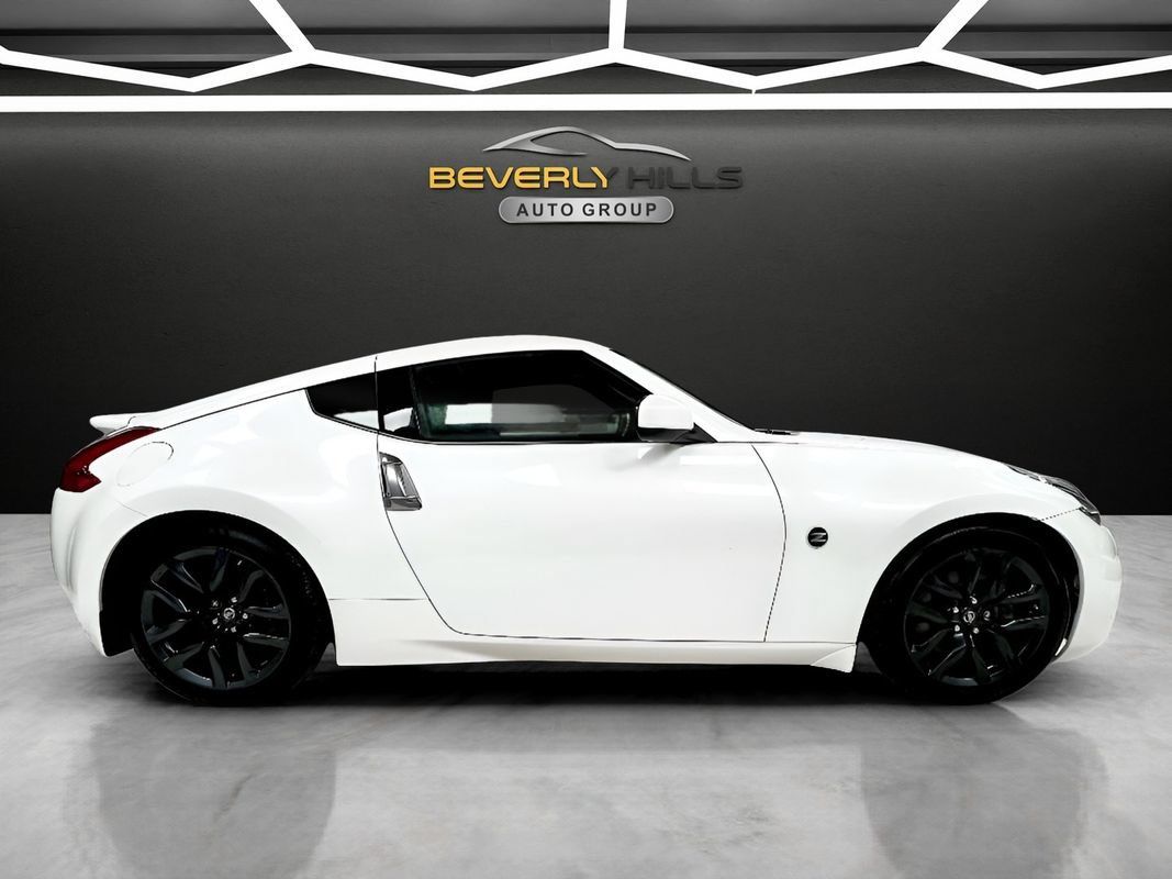 Used 2020 Nissan 370Z Coupe RWD image 6