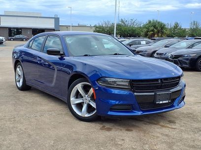 Used 2018 Dodge Charger SXT w/ Blacktop Package
