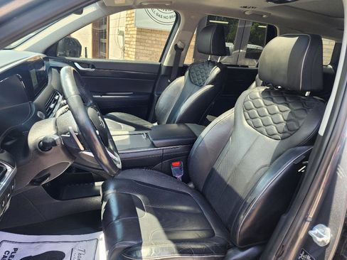 Used 2021 Hyundai Palisade Limited FWD image 19