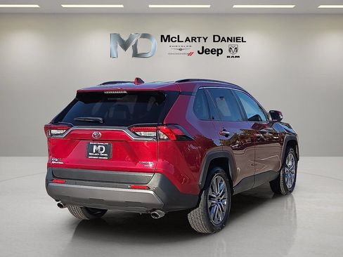 Used 2021 Toyota RAV4 Limited w/ Limited Grade Weather Package AWD/4WD image 5