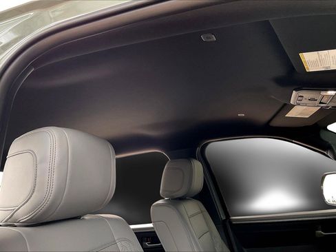 Used 2025 Toyota Tundra Limited image 29