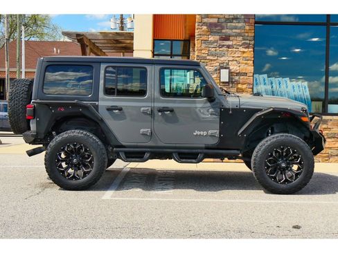 Used 2019 Jeep Wrangler Unlimited Sport S AWD/4WD image 2