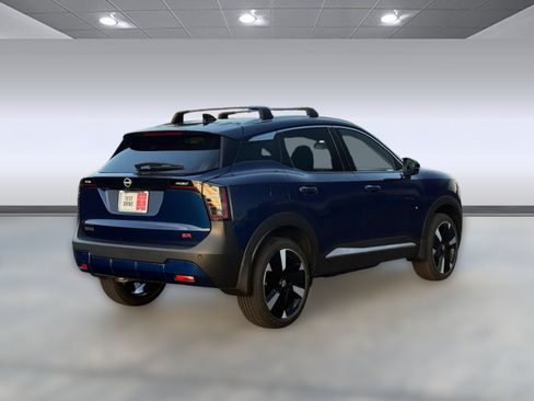 Used 2026 Nissan Kicks SR FWD image 12