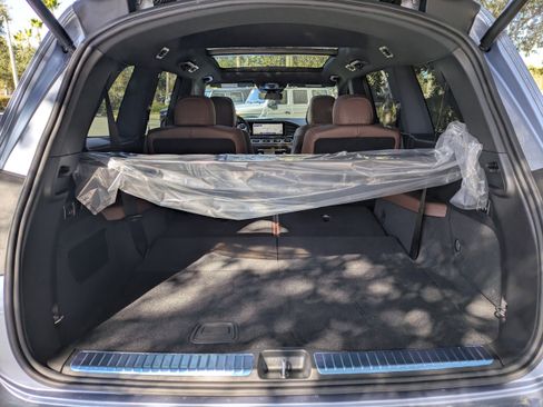 New 2026 Mercedes-Benz GLS 450 4MATIC image 13