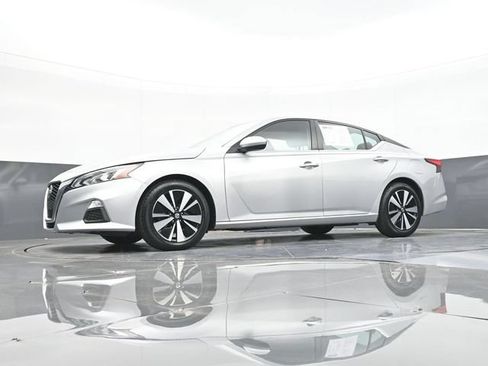 Used 2022 Nissan Altima 2.5 SV FWD image 55