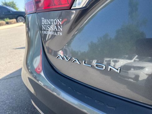 Used 2017 Toyota Avalon XLE Premium FWD image 41