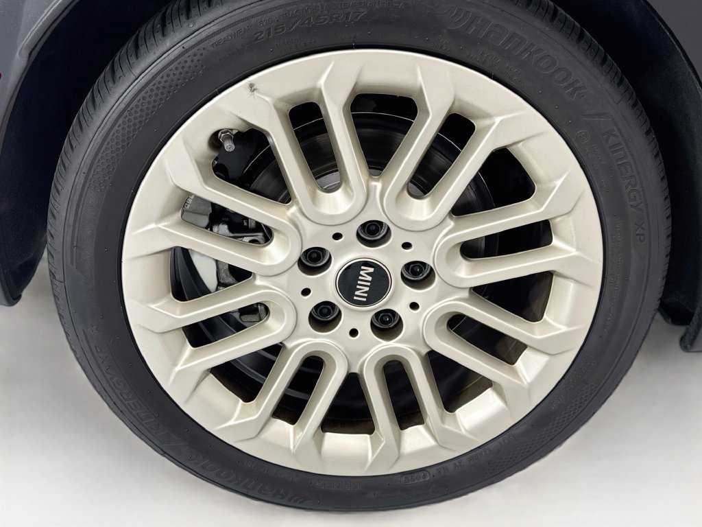 Certified 2026 MINI Cooper 2-Door Hardtop FWD image 33