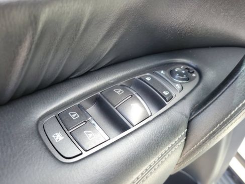 Used 2019 Nissan Armada Platinum w/ Captain's Chairs Package RWD image 14
