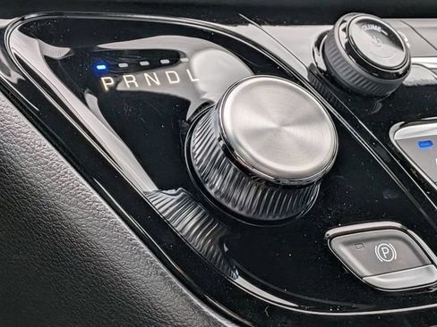 New 2027 Chrysler Pacifica Select FWD image 26