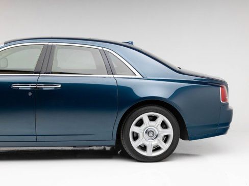 Used 2010 Rolls-Royce Ghost image 19