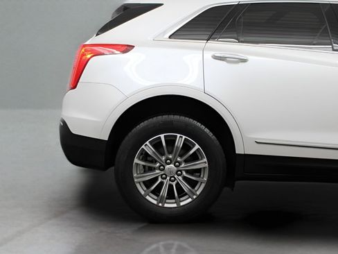 Used 2017 Cadillac XT5 Luxury image 33