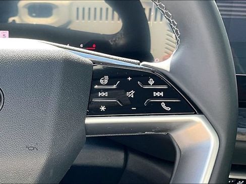 Used 2025 Audi Q5 Premium AWD/4WD image 12