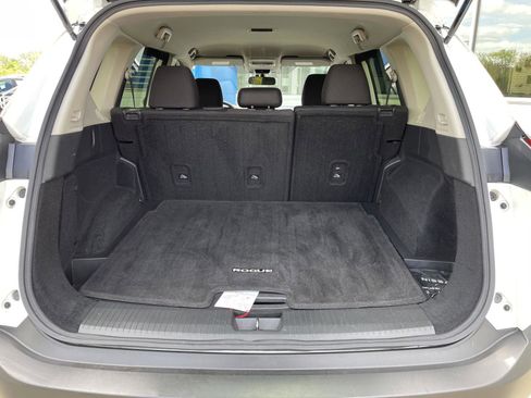 Used 2023 Nissan Rogue S FWD image 33